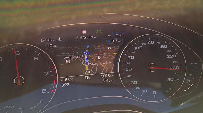 Ποιος δημοσιογράφος έτρεχε με 265 χλμ./ώρα και ανέβασε τη φωτογραφία στο Facebook;